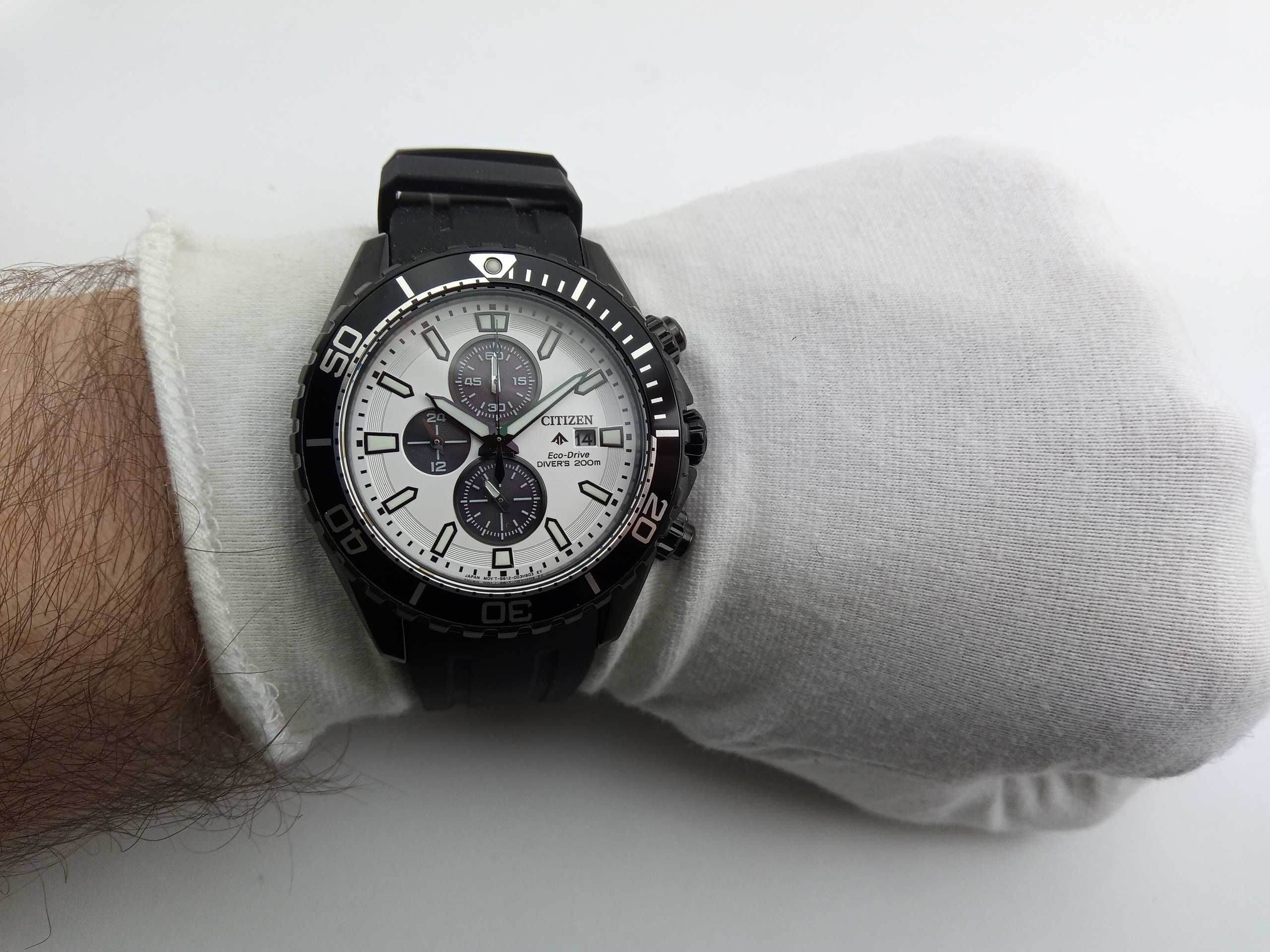 Японские мужские 200м дайверские часы - Citizen Eco-Drive CA0825-05A