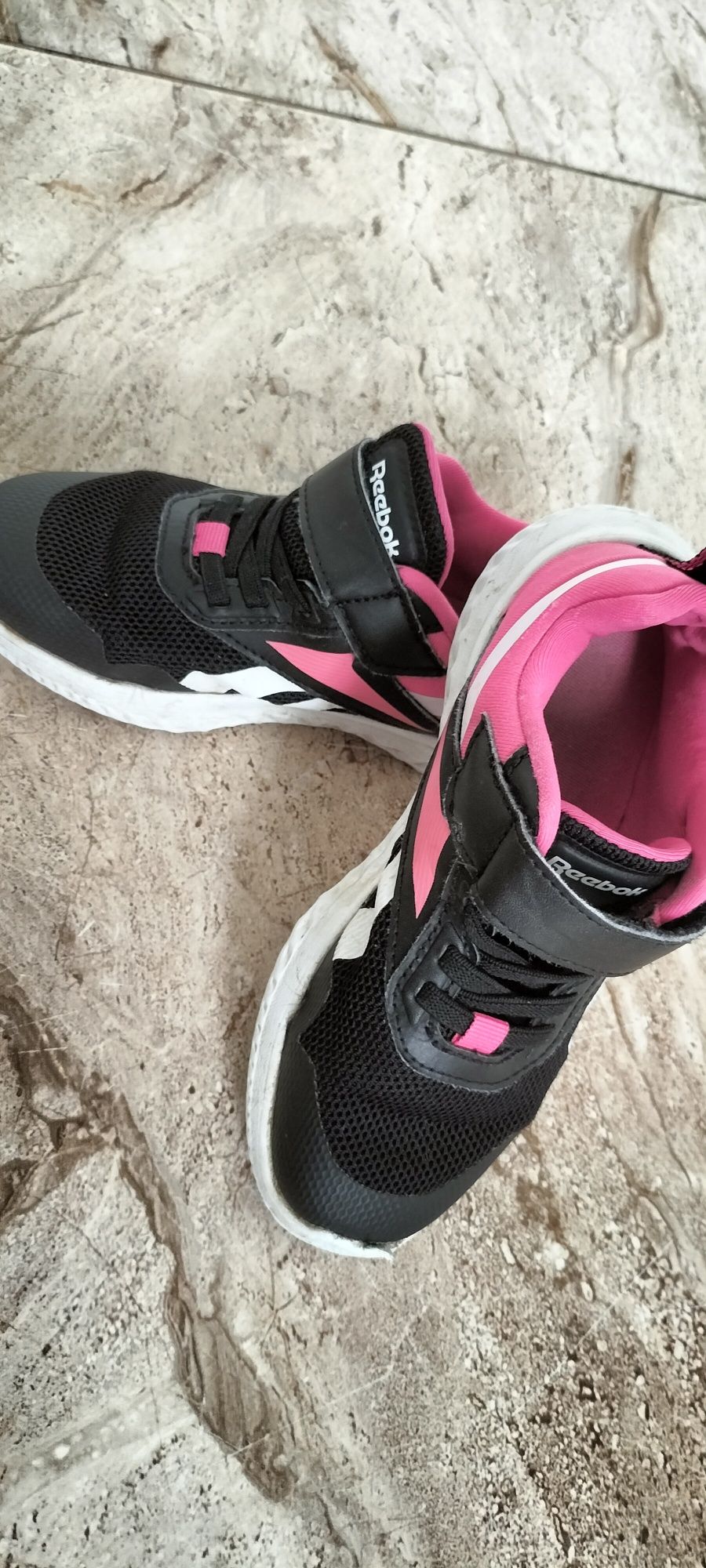 Buty dla dziewczynki 28