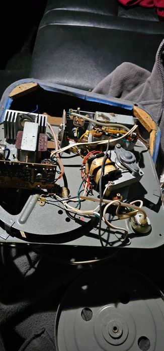 Magnetofon szpulowy oraz gramofon