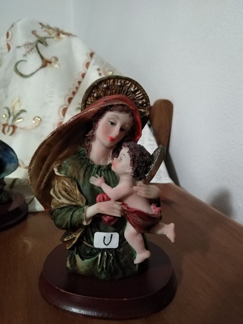 Figuras religiosas em marfinite