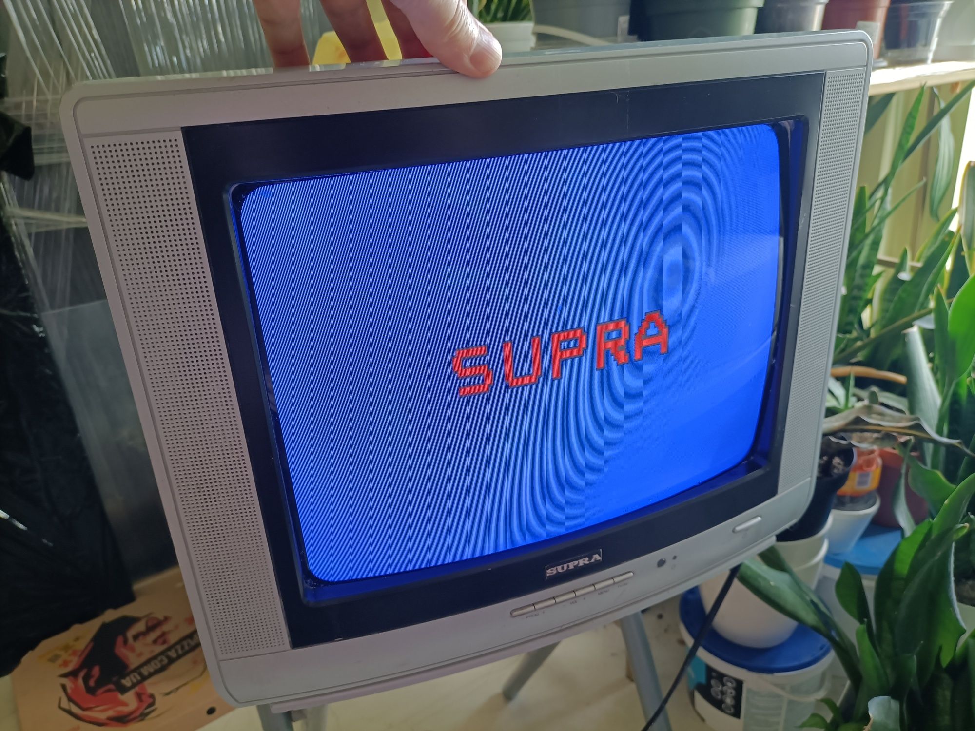Телевізор Supra яскраве зображення