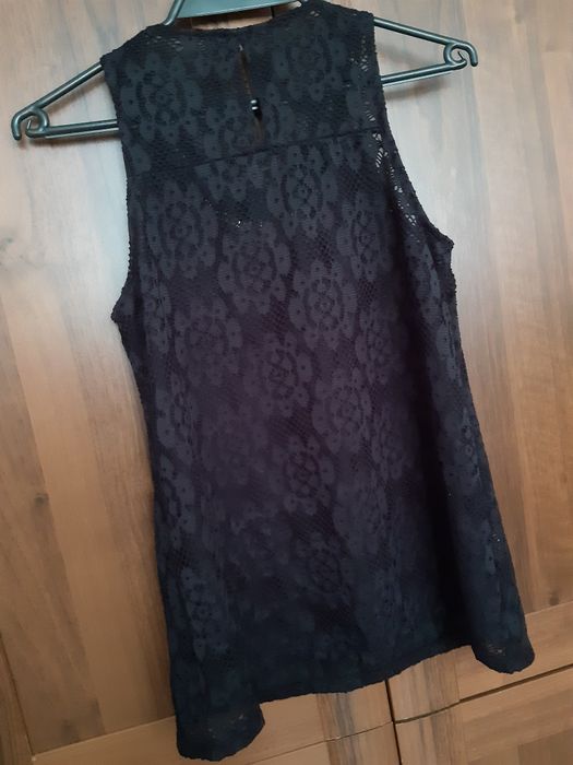 Koronkowa bluzka z ozdobami rozmiar M/L