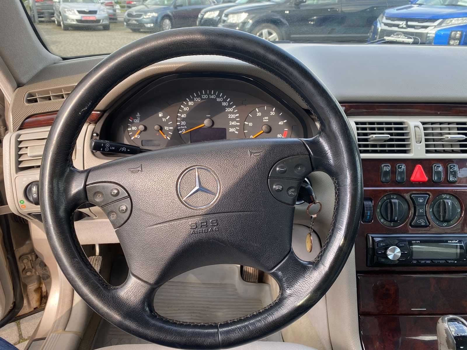 Mercedes-Benz E-Class 2001