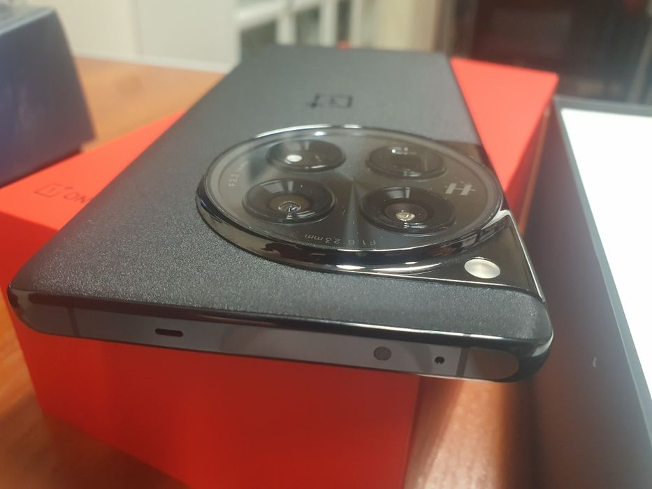 OnePlus 12 5G 12/256GB jak nowy Komputronik Gwarancja 10mies