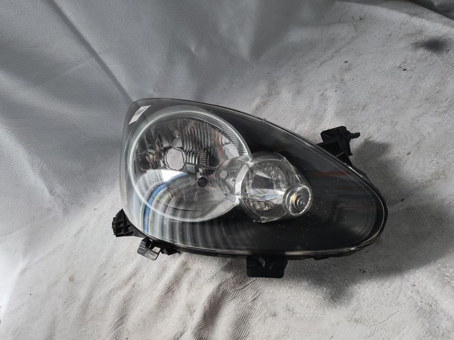 Lampa prawa Toyota Aygo I 1 Europa reflektor przedni
