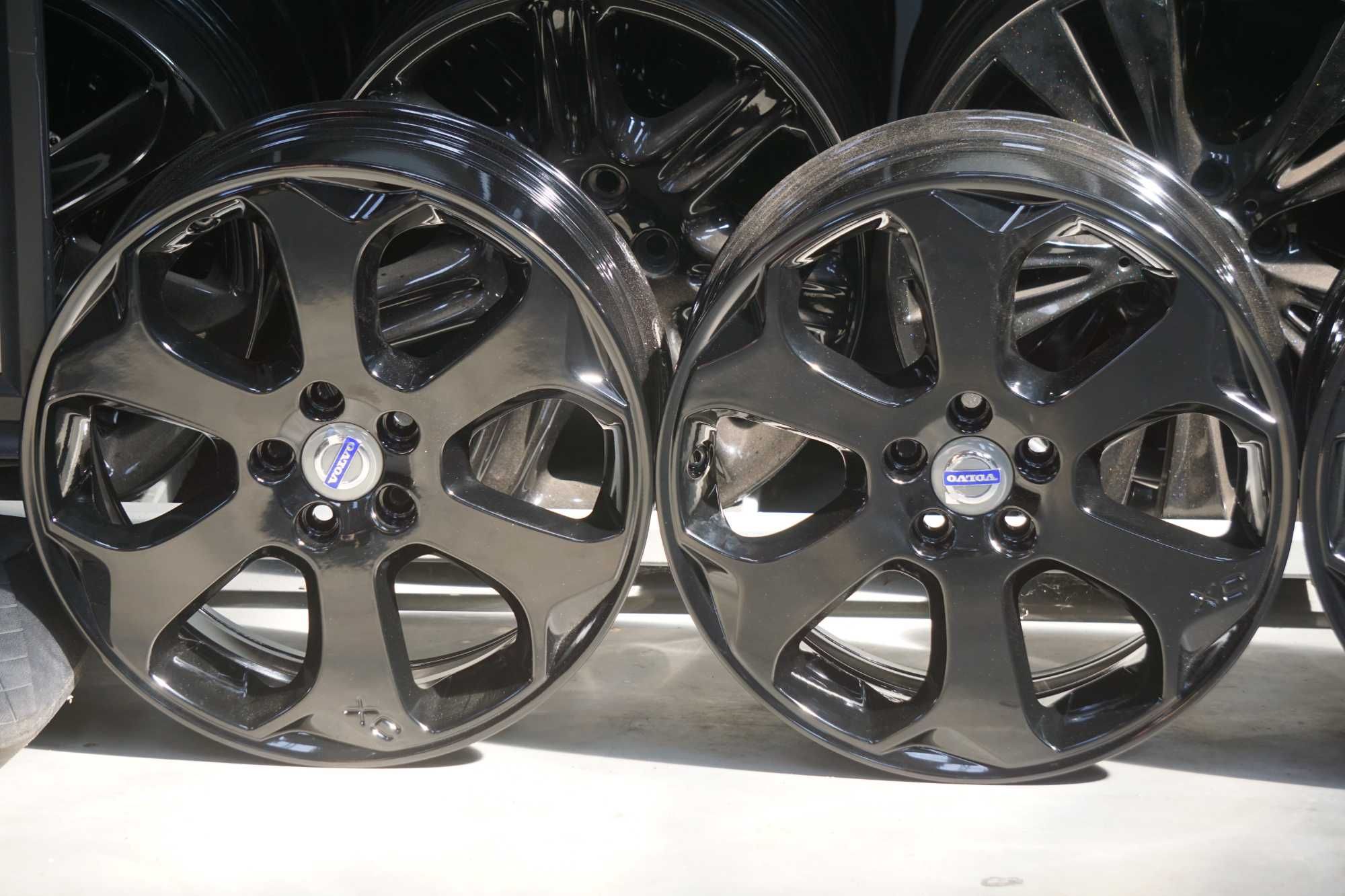 Alufelgi oryginał Volvo XC 5x108 7,5Jx18 et55 cb63,4mm czarne polysk