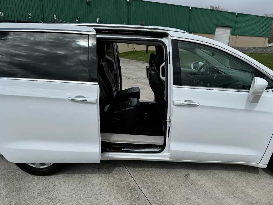 2019 Chrysler Pacifica Touring