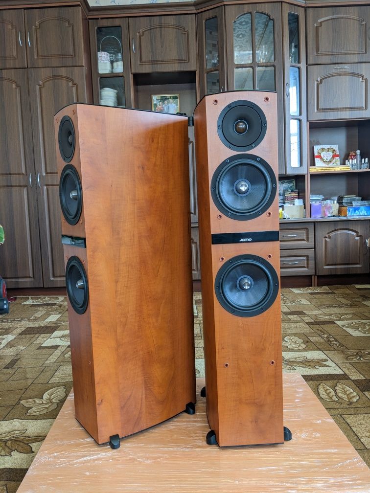 Продам HI-END акустические системы Jamo C805 В ИДЕАЛЕ MADE IN DENMARK!