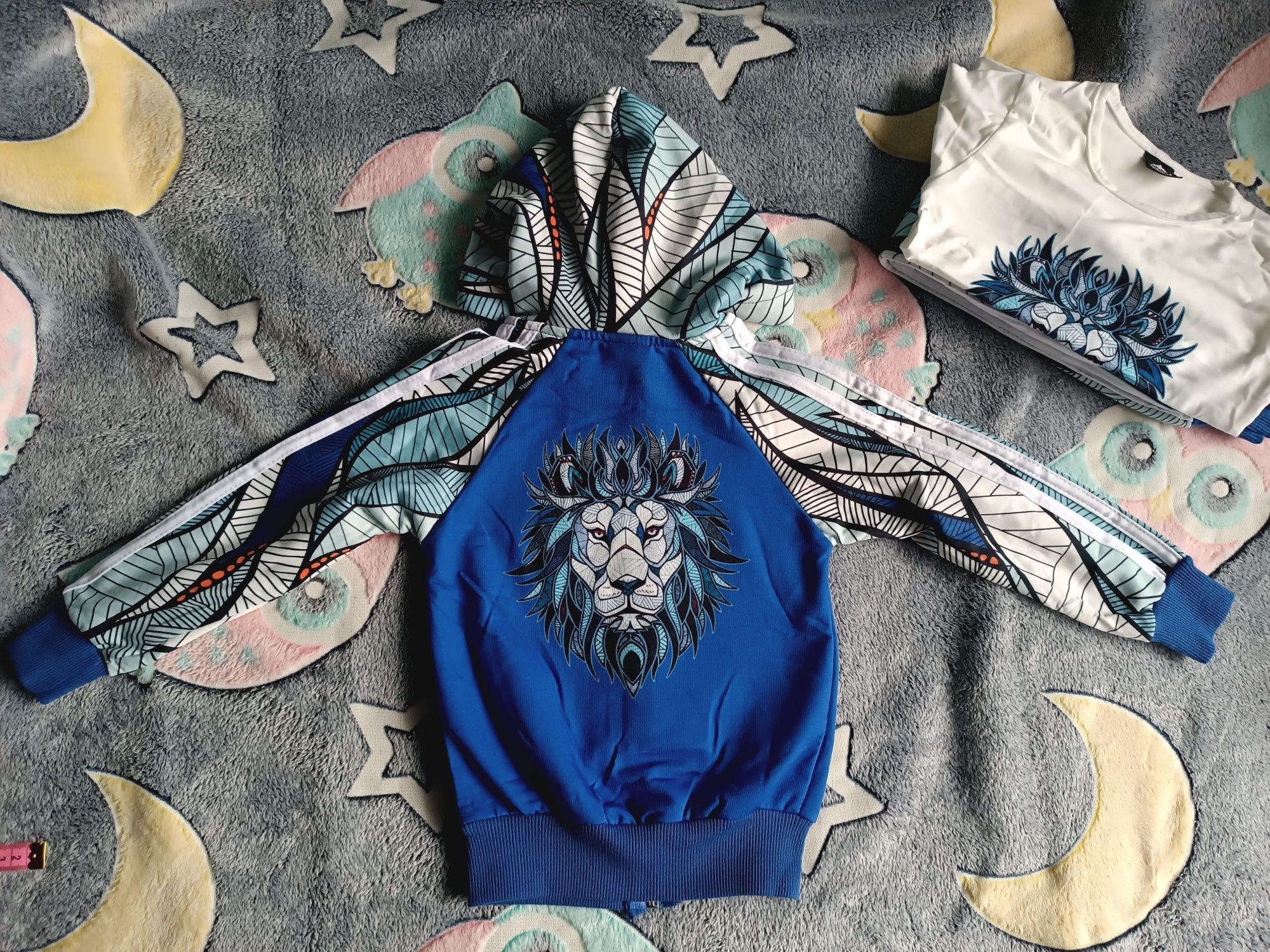 Adidas komplet dresowy Lew 3 części 104/110