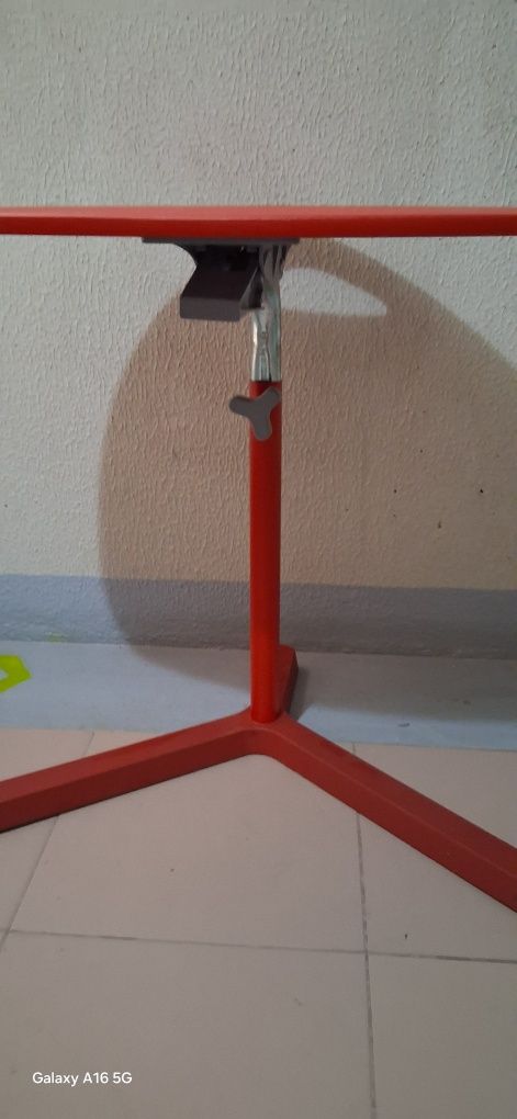 Mesa/Suporte para Portátil - Ikea