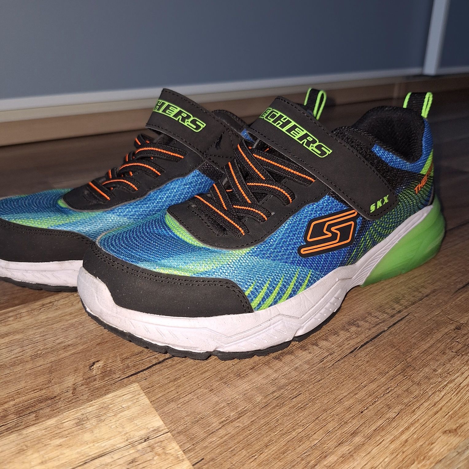 Buty chłopięce SKECHERS 35