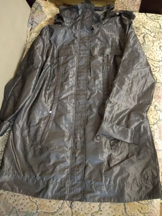 Жіноча зимова куртка