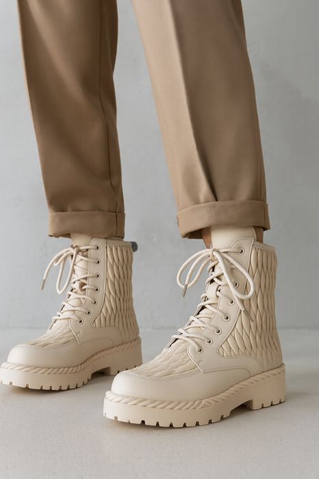 зимові бежеві черевики