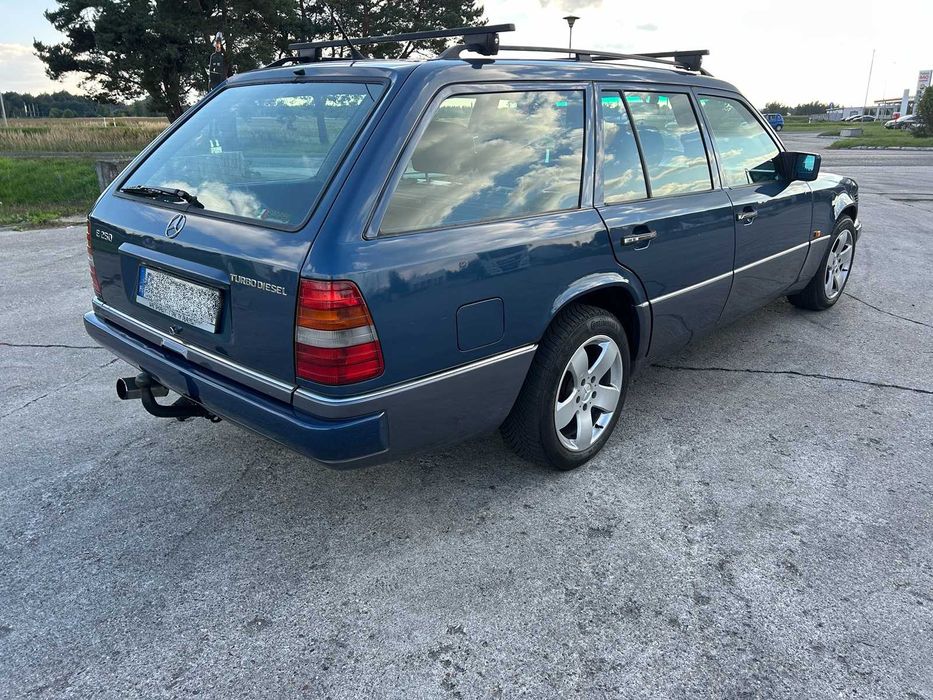 Mercedes 124 E250 TD * klimatyzacja * skóra * zarejestrowany