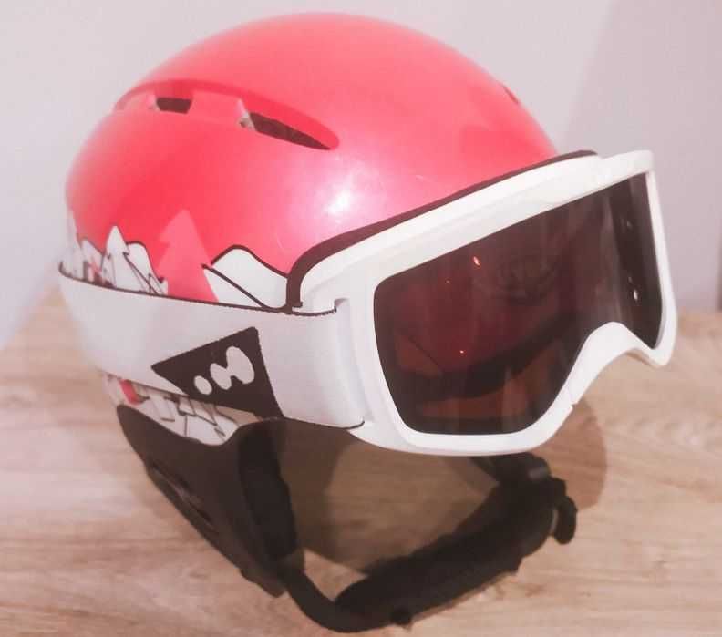 Kask narciarski firmy Uvex.
Rozmiar S-M 55-58cm.