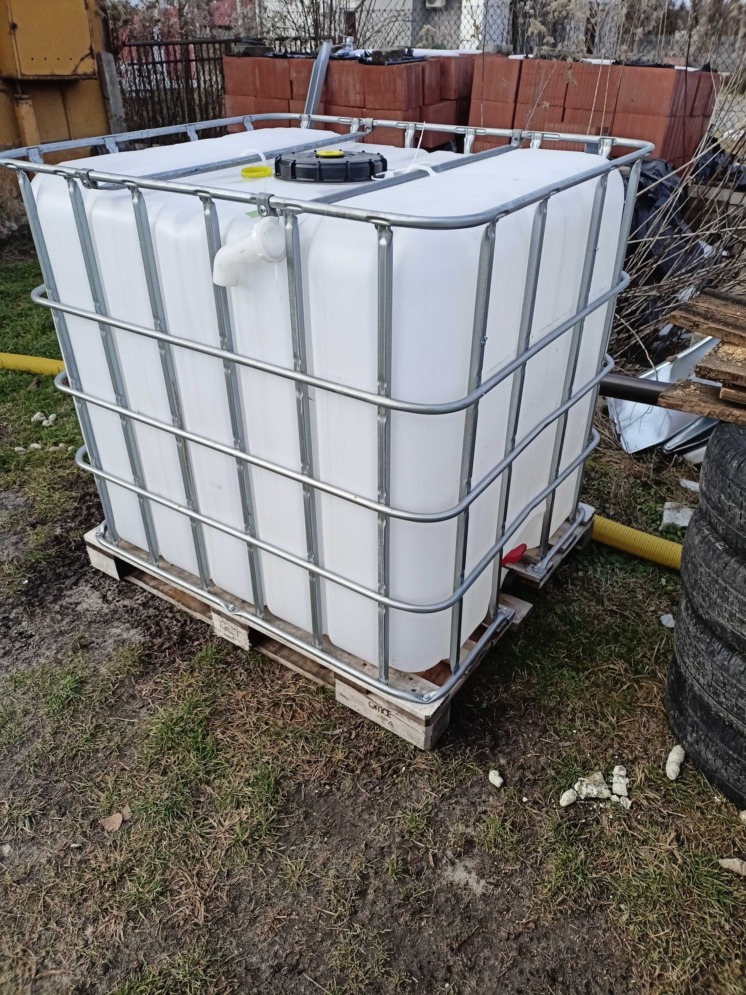 Mauzer 1000l na wode