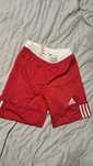 Spodenki adidas czerwone