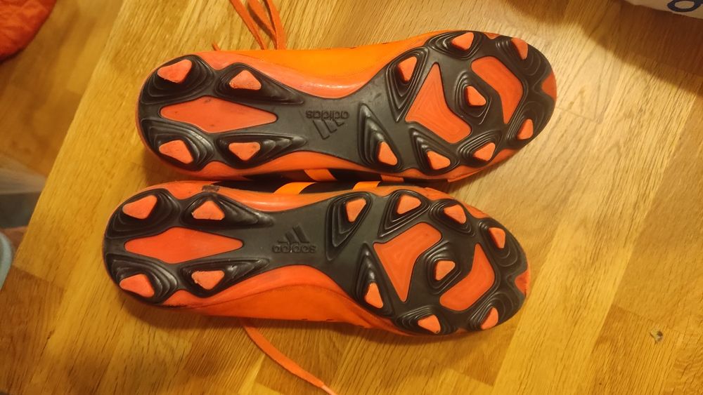 бутсы футбольные Adidas 37⅓