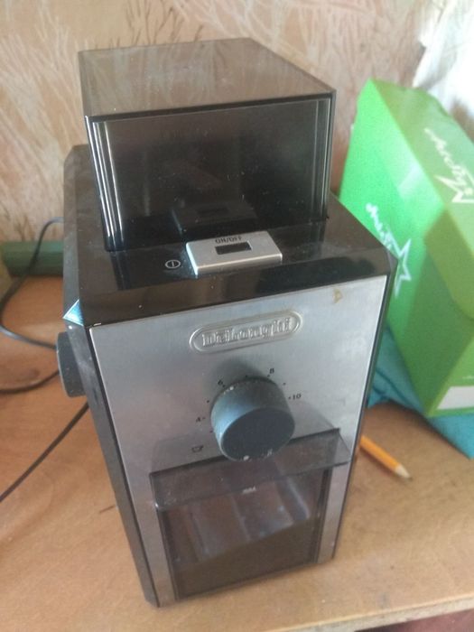 Кофемолка Делонги