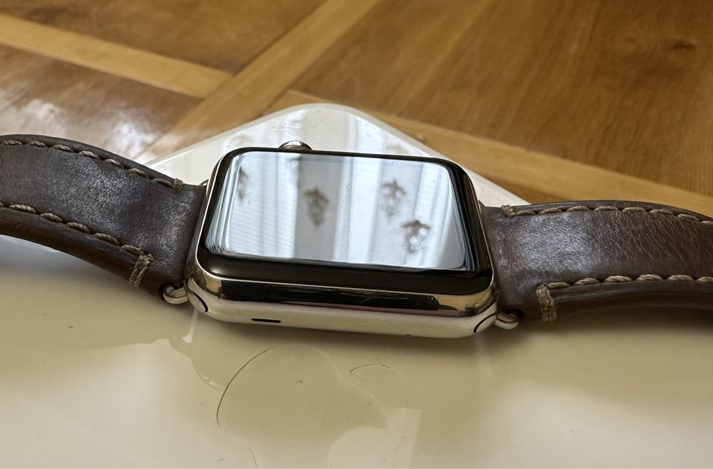 Apple Watch , 42mm, Stainless steel, Sapphire crystal, Ceramic back.