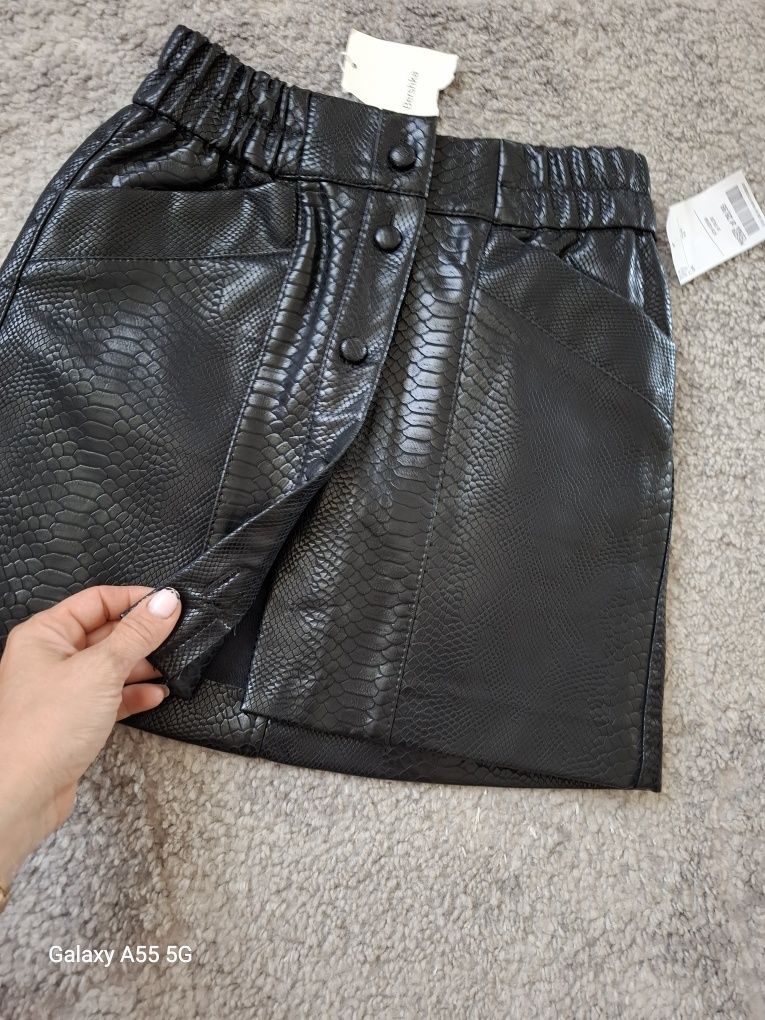 Nowa bershka spódniczka wężową xs