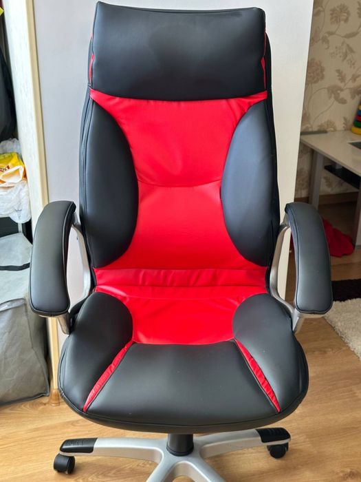 Компʼютерне, офісне крісло Styl Verona