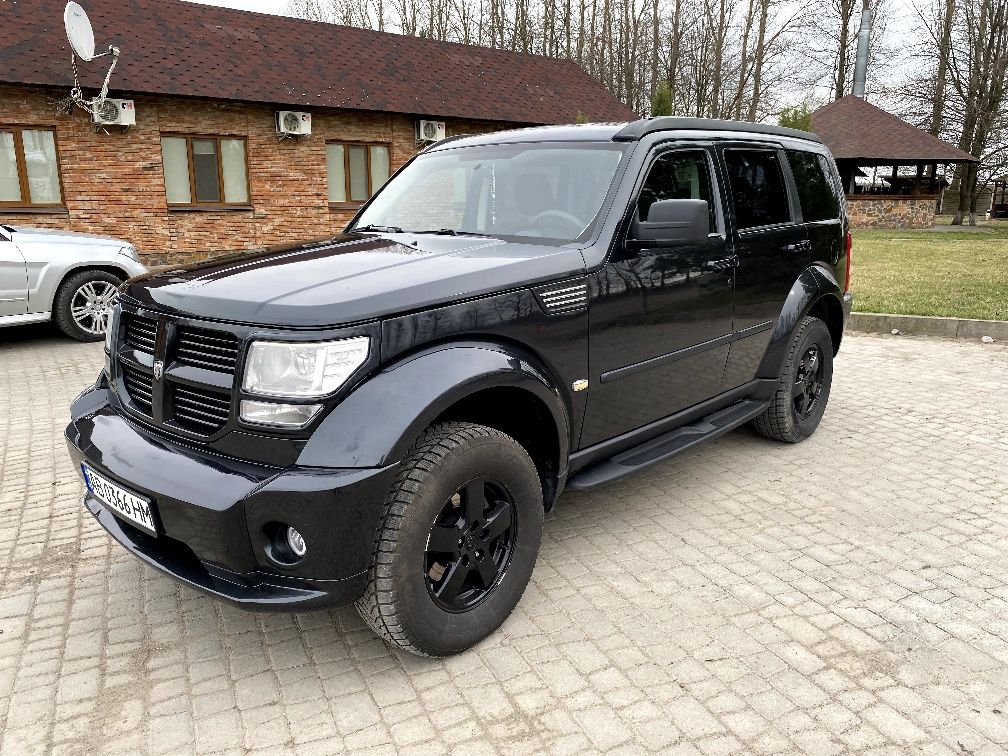 Продам Dodge Nitro