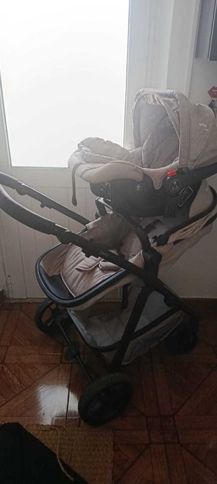 Carrinho bebé com ovo