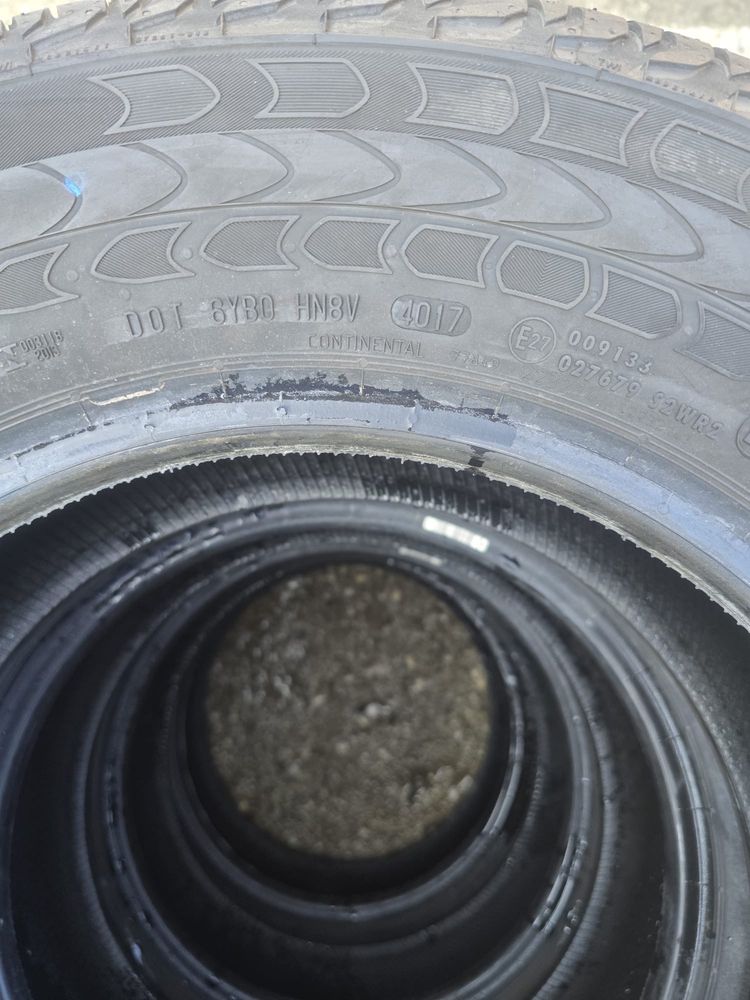 Opony 4 szt. Continental 235/65/16C