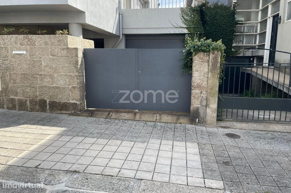 Garagem Em Ramalde Para Arrendamento