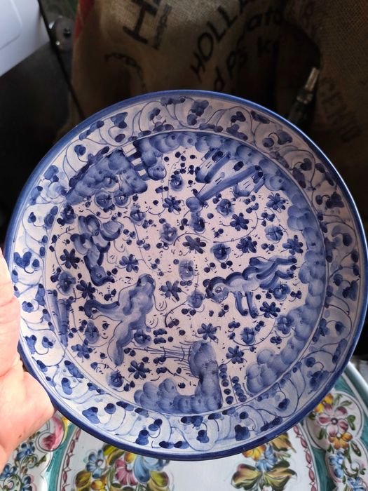 Loiça antiga em bom estado