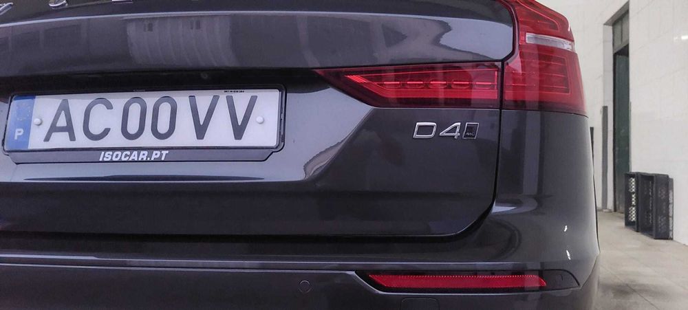 Volvo V60 Cross Country D4 AWD