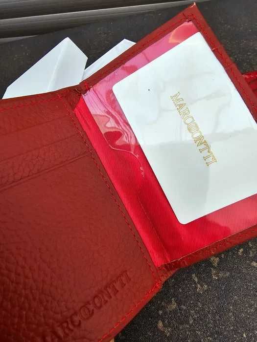 Elegancki czerwony lakierowany portfel nowy _ Marco Contti