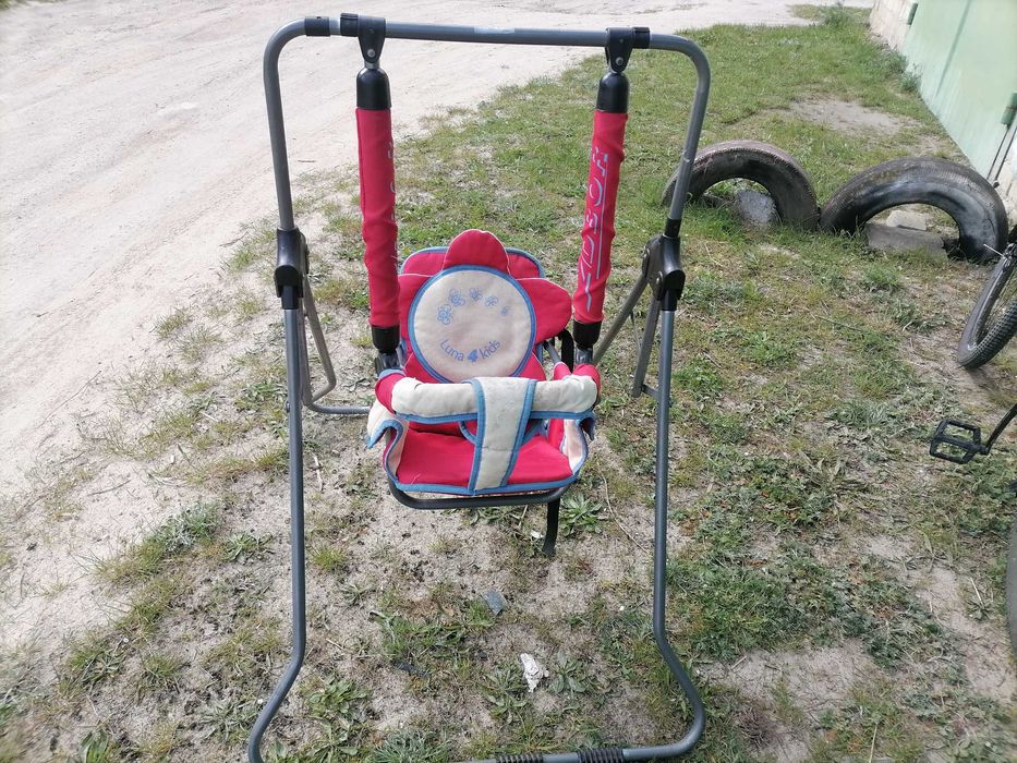 Гойдалка дитяча червона