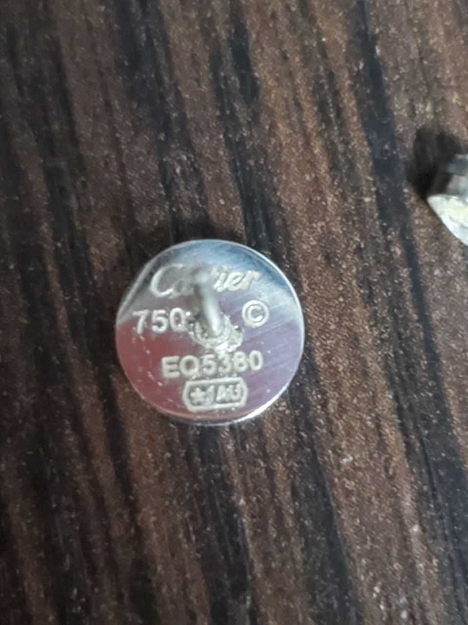 Продам золотые серьги пусеты 750 проба