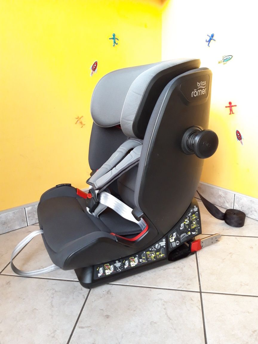 Fotelik samochodowy  Britax Romer Advansafix IV R 9-36kg. Wysyłka OLX