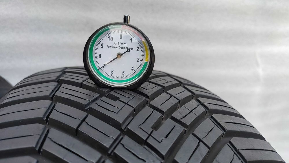 Opony Całoroczne 215/55/17 Continental 2szt 7mm 2024r MB