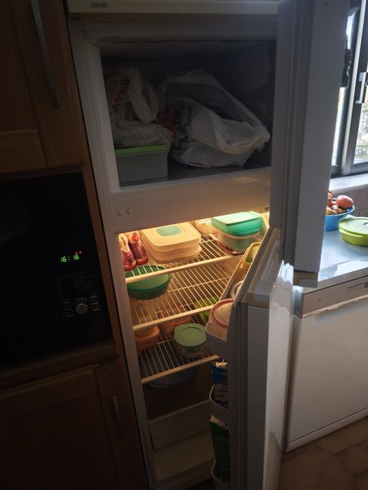 Frigorífico em muito bom estado de