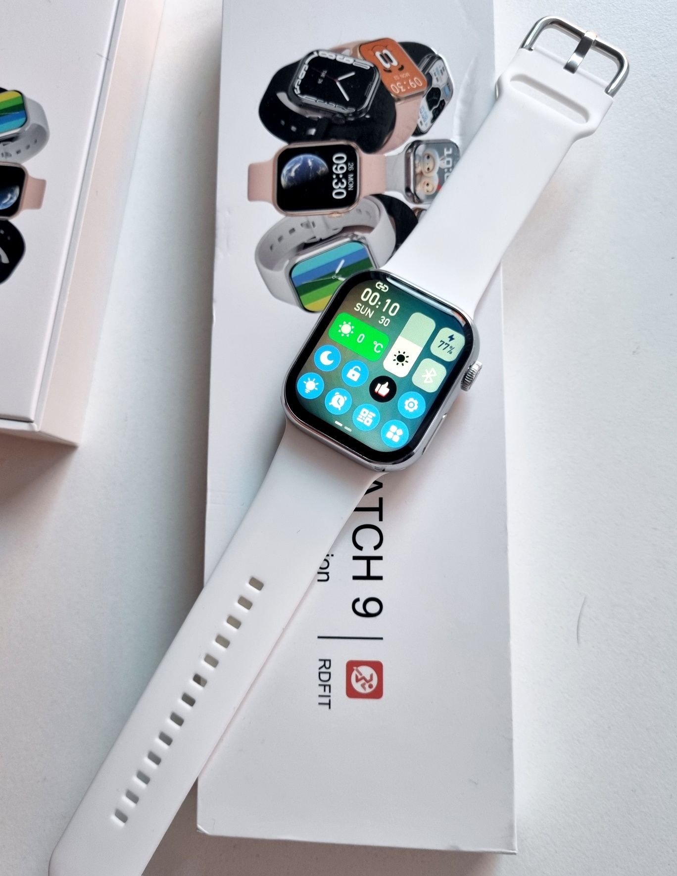 Smartwatch 9 top srebrny