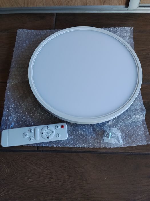 Plafon lampa LED płaska na pilota