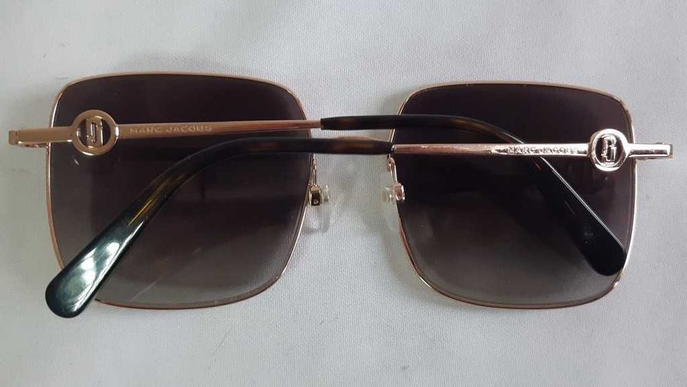 Солнцезащитные очки Mark Jacobs 654/S