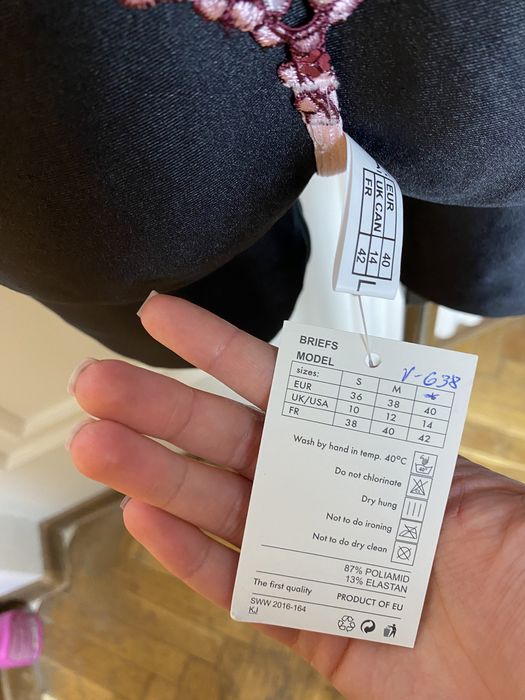 Nowy komplet bielizny damskiej pudrowy róż biustonosz z cekinami 75D