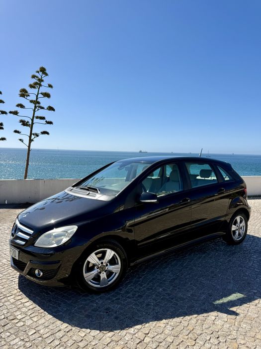 Mercedes B180 CDI Automático – 2010 – Excelente estado – 220.000 km