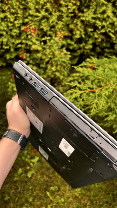 Fujitsu Lifebook E756 i5-6300U 8GB DDR4 SSD 256GB 15.6”