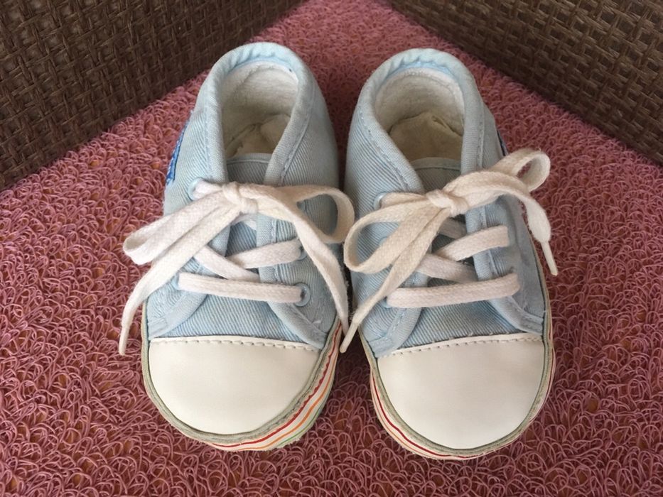 Papcie buty buciki adidasy dla dziecka miękkie