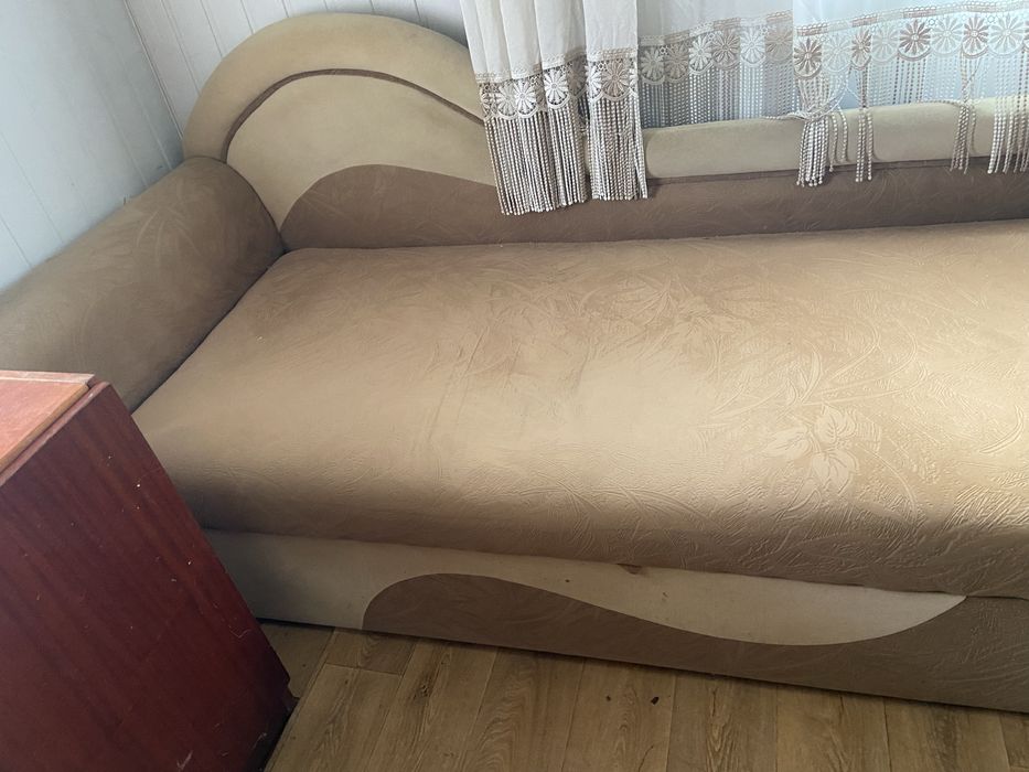 Диван розкладний .