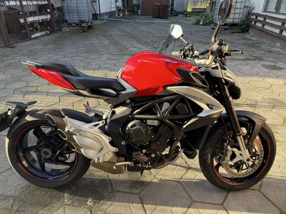 Mv agusta brutale 800