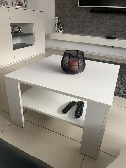 Stolik kawowy , bialy mat