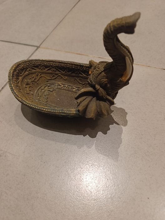 Elefante estatueta decorativa com tigela