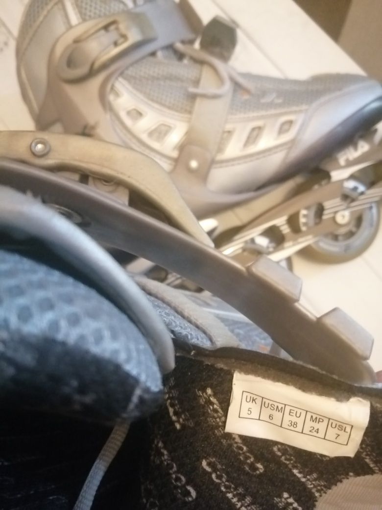 Patins em linha da Fila